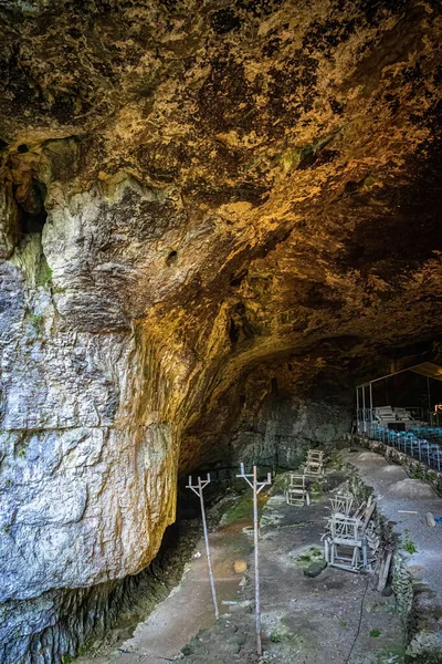 Blick Auf Die Gipfelhöhle Auch Teufelsarsch Genannt Castleton Derbyshire England — Stockfoto