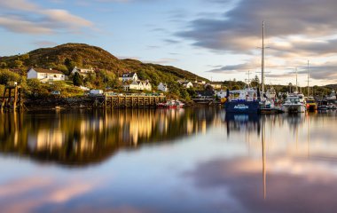 Kyleakin 'in günbatımı manzarası, Skye Adası, İskoçya, İngiltere
