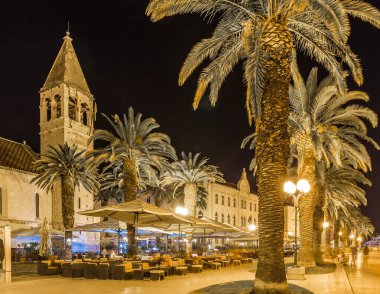 Trogir 'in gece manzarası