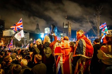 Londra 'daki Meclis Meydanı' nda Brexit kutlaması