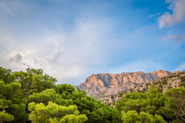 Yazın Adriyatik deniz manzarası