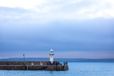 Akşamları St. Ives manzarası, Cornwall, İngiltere
