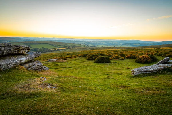 Widok Park Narodowy Dartmoor Wieczorem Wielka Brytania — Zdjęcie stockowe