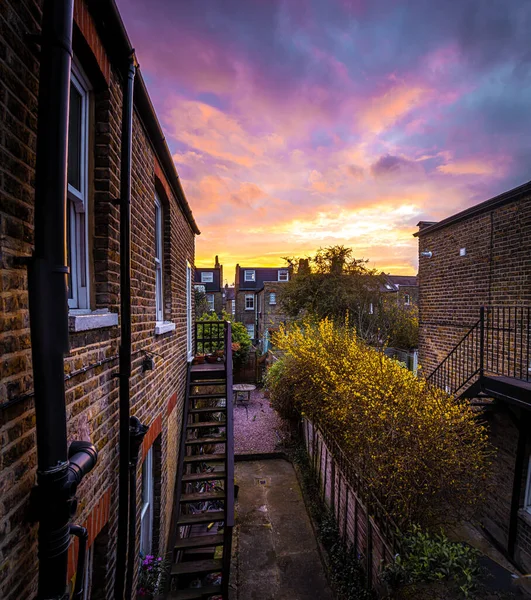 英国ロンドン郊外地域での日の出 — ストック写真
