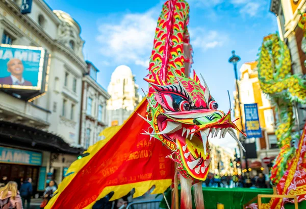 Danza Del Dragón Las Celebraciones Chinas Año Nuevo Londres —  Fotos de Stock