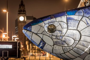 Gece vakti Belfast 'ın büyük balığı