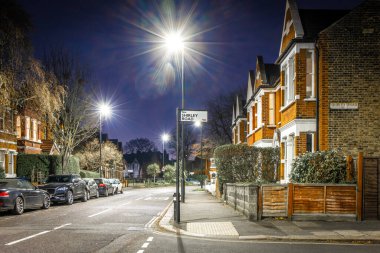 Gece vakti Chiswick banliyösü, Londra