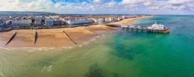 İngiltere 'de yazın Eastbourne' un hava manzarası