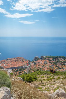 Hırvatistan 'ın başkenti Dubrovnik' te yaz aylarında kablolu otomobil