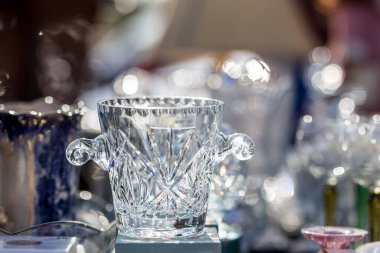 Londra 'da bulaşık satışı