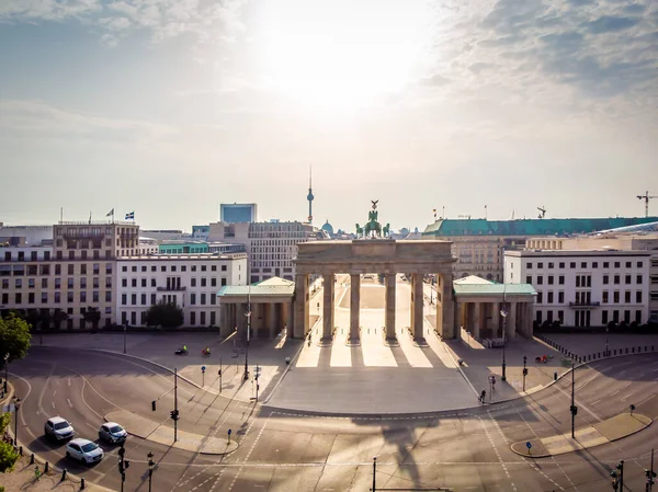 Brandenburgi Kapu Nyári Napfelkelte Után Berlin — Stock Fotó