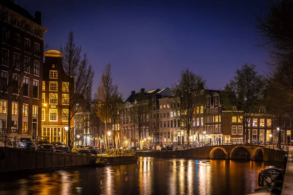 Vista Noturna Dos Canais Amsterdã Países Baixos — Fotografia de Stock