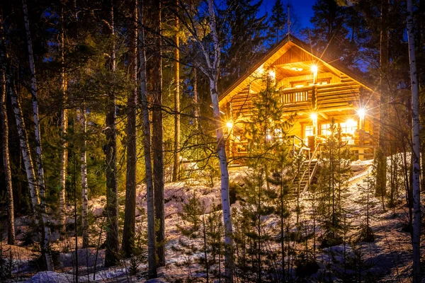 Huis Aan Het Meer Winternacht — Stockfoto