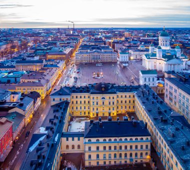 Helsinki 'nin Finlandiya' daki kış günbatımı manzarası