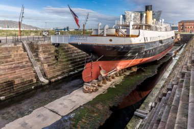 Belfast 'taki eski buharlı gemi.