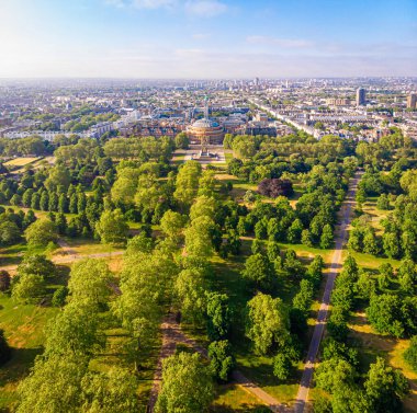 Hyde Park, Londra 'daki Albert Hall' un hava görüntüsü.