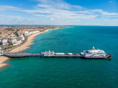 İngiltere 'de yazın Eastbourne' un hava manzarası