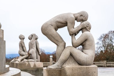 Norveç, Oslo 'da Vigeland parkının figürleri