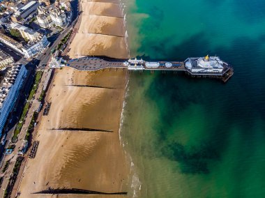 İngiltere 'de yazın Eastbourne' un hava manzarası