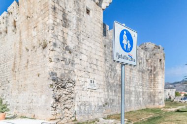 Hırvatistan 'ın yaz ayındaki Trogir manzarası