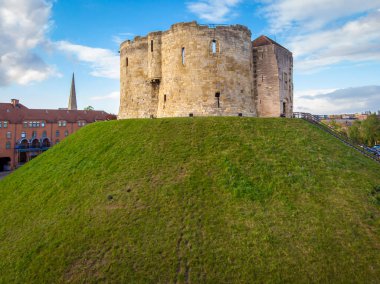 İngiltere, York 'taki Cliffords kulesinin hava görüntüsü