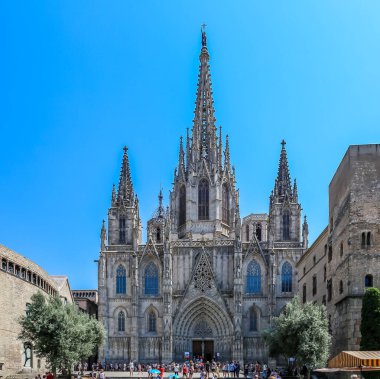 Yazın Barselona Katedrali