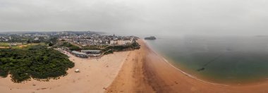 Sabah Tenby 'nin hava manzarası, Galler