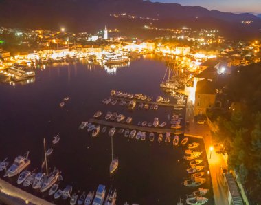 Hırvatistan 'da Jelsa' nın hava manzarası