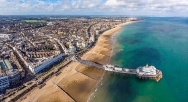İngiltere 'de yazın Eastbourne' un hava manzarası