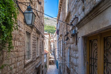 Hırvatistan 'da yaz aylarında Dubrovnik' in eski kent manzarası