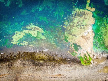 Duntulum deniz manzaralı, İskoçya 'daki Skye Adası' nın Trotternish yarımadasının en kuzeyindeki bir kasaba.