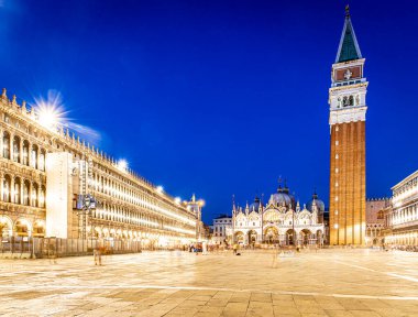 Campanile di San Marco Venedik, İtalya 'da gece