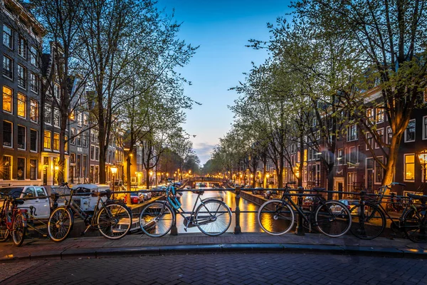 Hollanda Amsterdam Daki Leidsegracht Köprüsünün Gece Manzarası — Stok fotoğraf