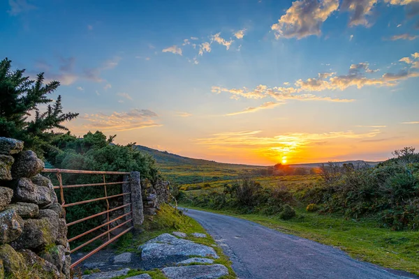 Widok Zachodu Słońca Park Narodowy Dartmoor Rozległy Wrzosowisko Hrabstwie Devon — Zdjęcie stockowe