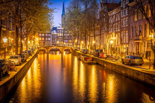 Ночной вид на Амстердам, Нидерланды