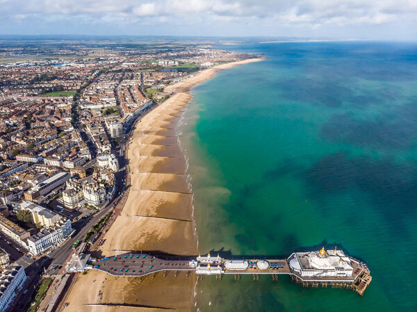 Вид с воздуха на Истборн летом, Великобритания