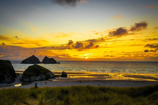 Gull Rock Tramonto Nella Baia Hollywell Cornovaglia Regno Unito — Foto Stock