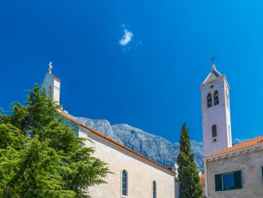 Yazın Baska Voda 'daki Hıristiyan kilisesi, Hırvatistan