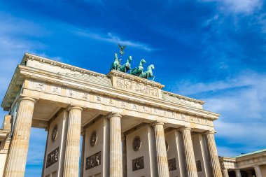 Brandenburg kapısı yaz günü, Berlin
