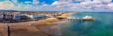 İngiltere 'de yazın Eastbourne' un hava manzarası