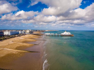 İngiltere 'de yazın Eastbourne' un hava manzarası