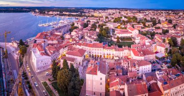 Akşamları Pula 'nın hava manzarası, Hırvatistan