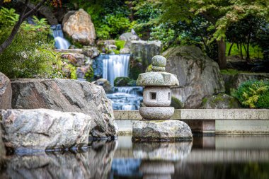 Londra 'daki Kyoto Bahçesi uzun süre açık kalacak.