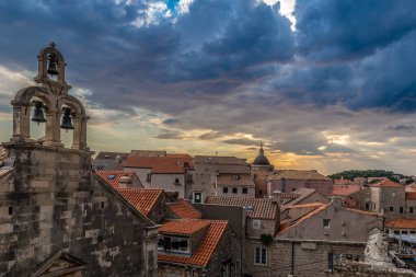 Hırvatistan 'da yaz aylarında Dubrovnik' in HDR manzarası