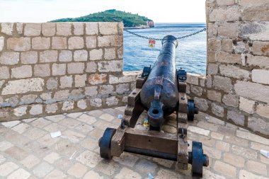 Hırvatistan 'da yaz aylarında Dubrovnik' in eski kent manzarası
