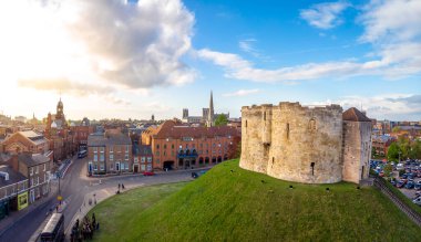 İngiltere, York 'taki Cliffords kulesinin hava görüntüsü
