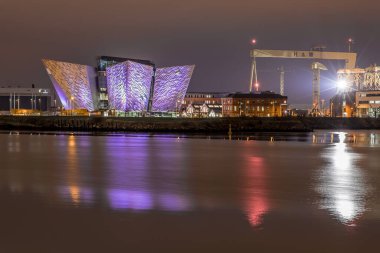 Titanic Belfast Geceleyin
