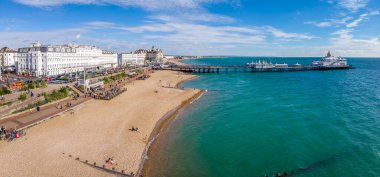 İngiltere 'de yazın Eastbourne' un hava manzarası