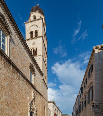 Hırvatistan 'da yaz aylarında Dubrovnik' in eski kent manzarası