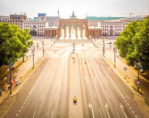 Braniborská Brána Východu Slunce Létě Berlín — Stock fotografie